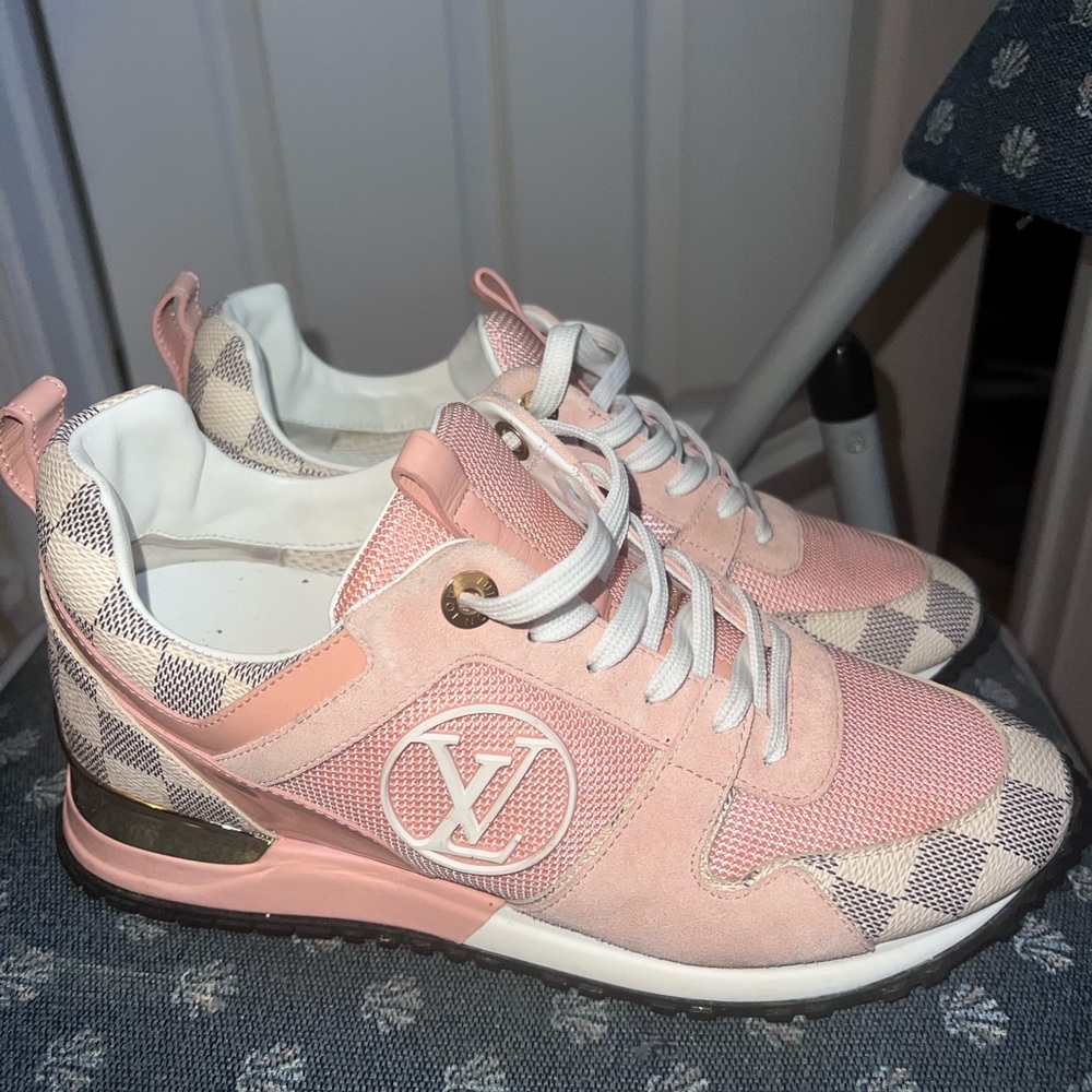 LOUIS VUITTON SUEDER DAMIER AZUR RUN AWAY SNEAKERS